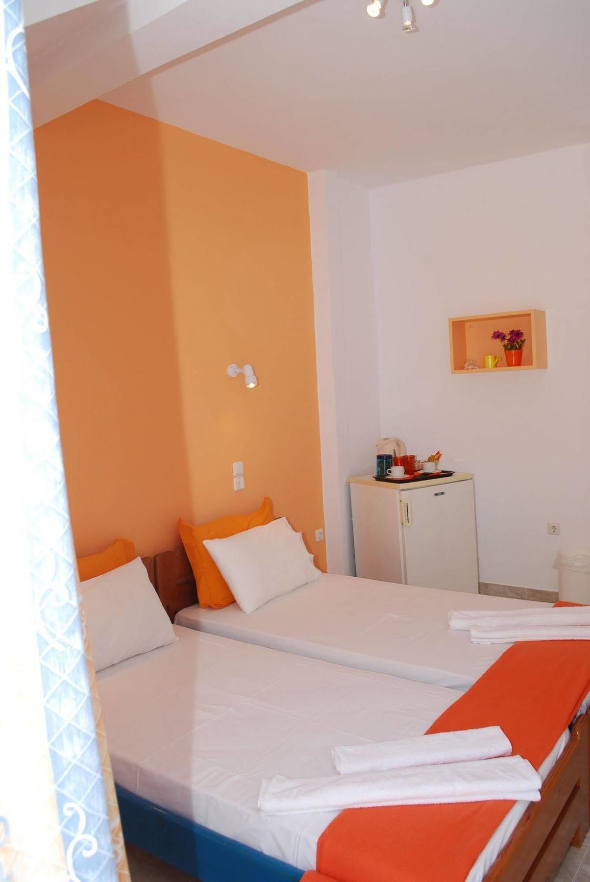 Bed & Breakfast To Steno Kamares (Sifnos)
