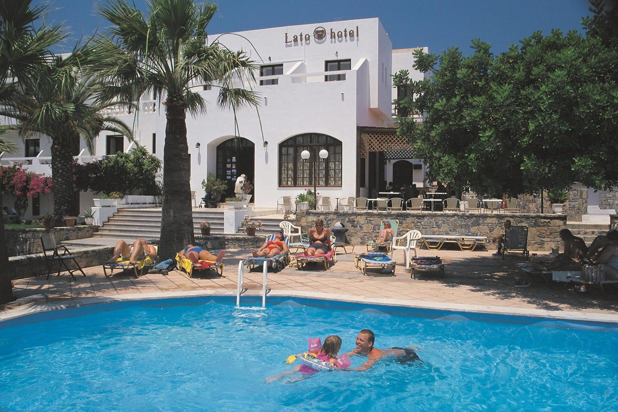 Lato Hotel 2*
