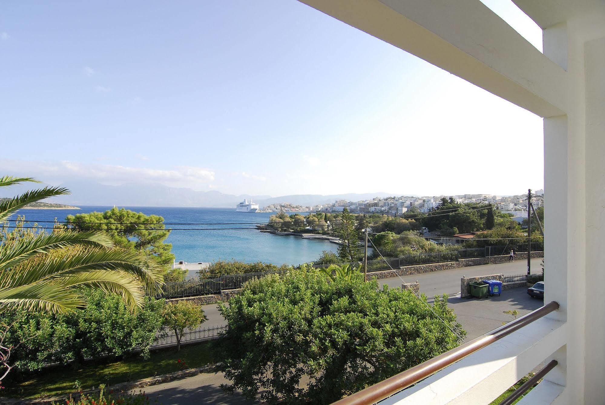 Lato Hotel 2*