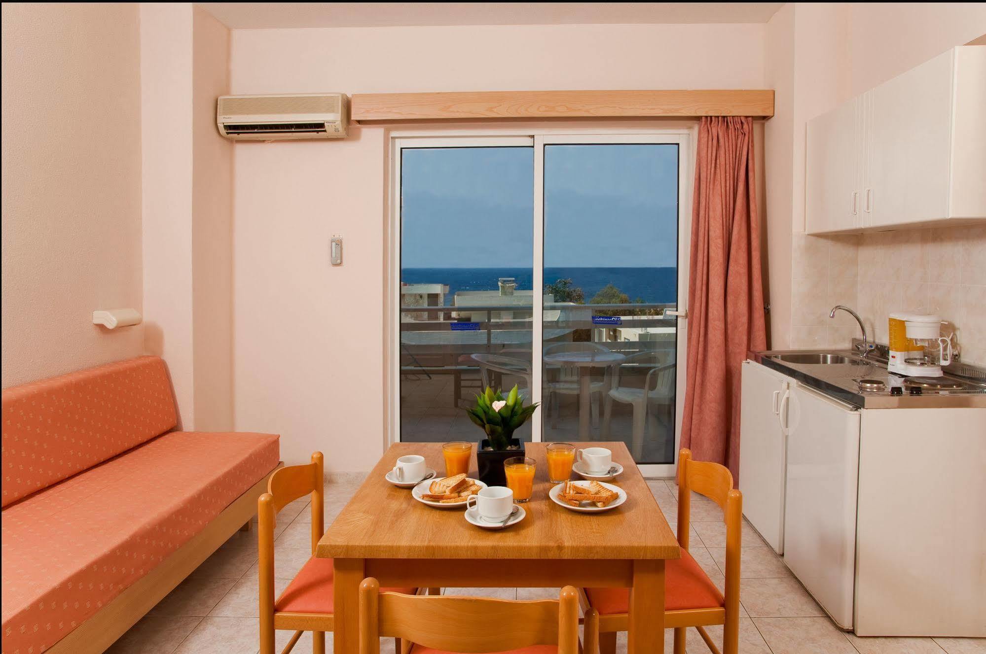 Aparthotel Poseidonia Ixia (Rhodes)