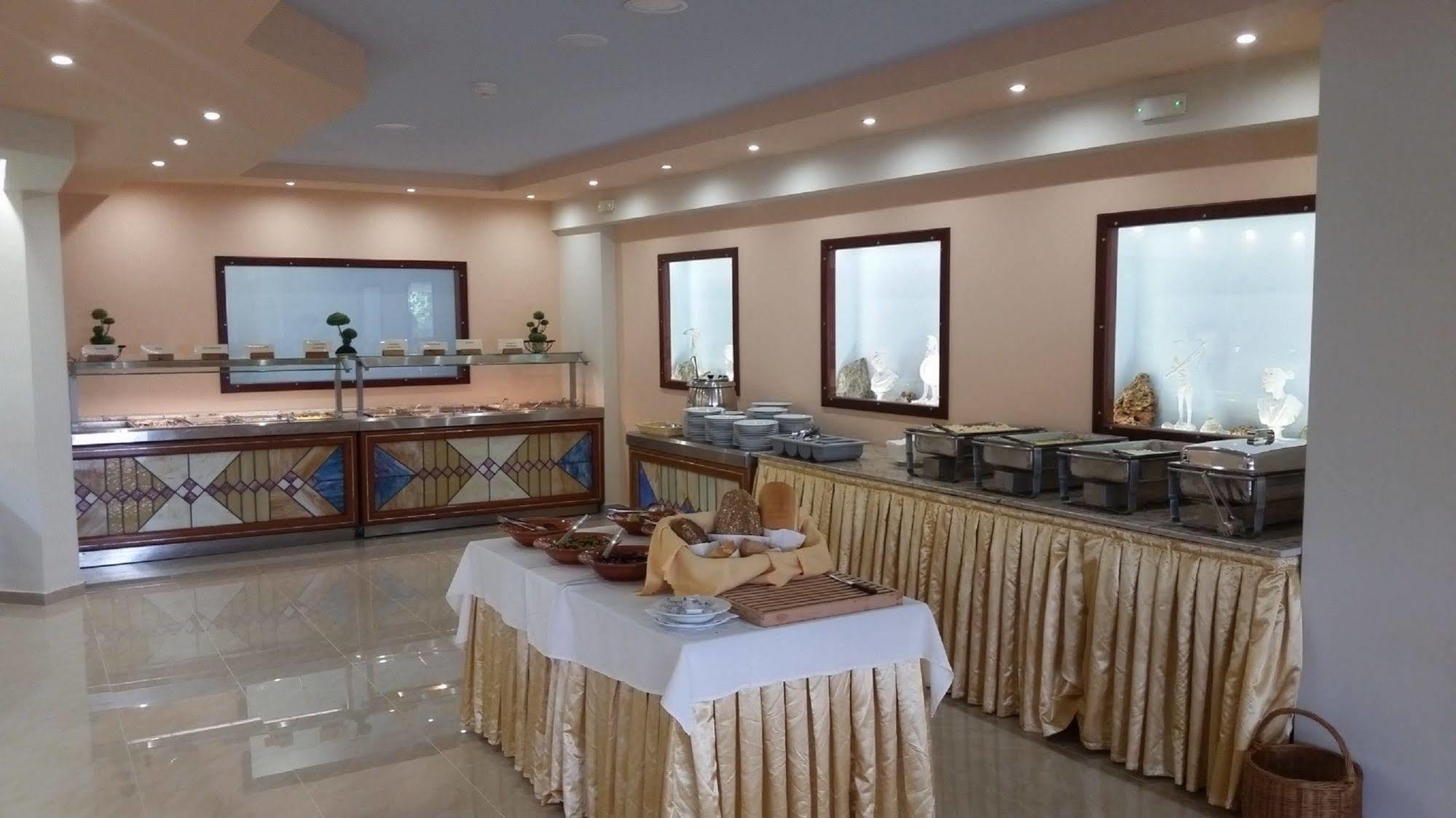 Aparthotel Poseidonia Ixia (Rhodes)