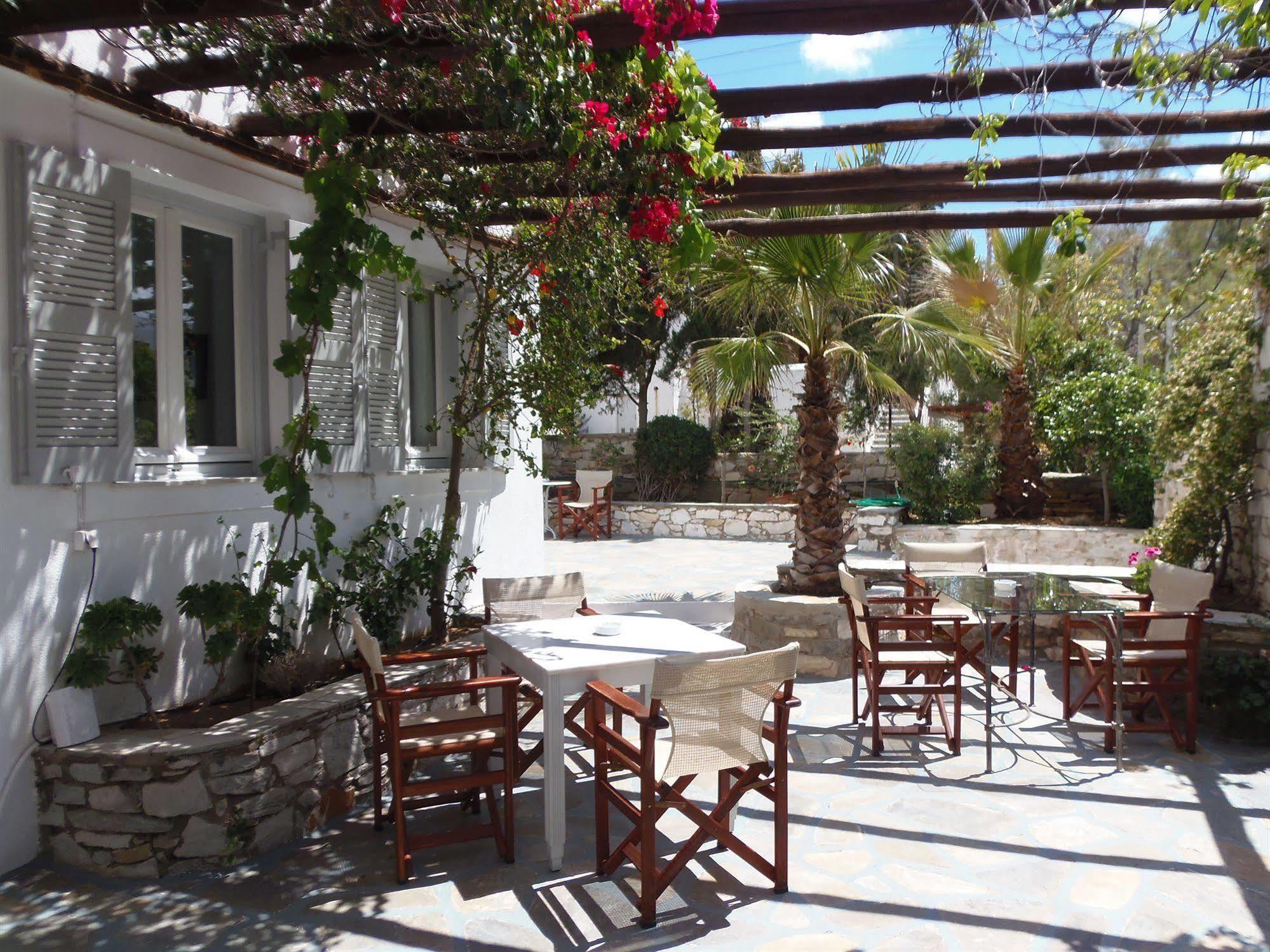 Hotel Manos 2*