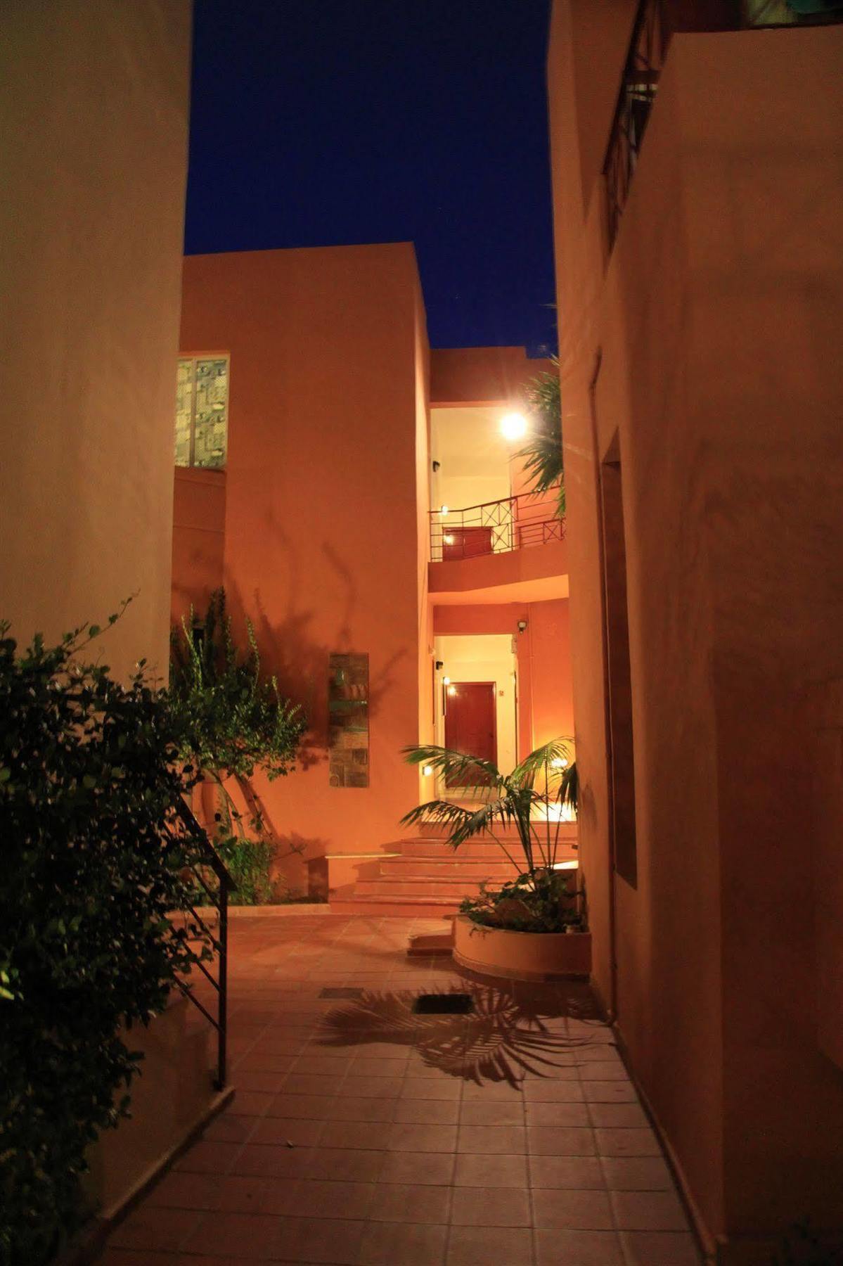 Elotia Agioi Apostoli (Crete)
