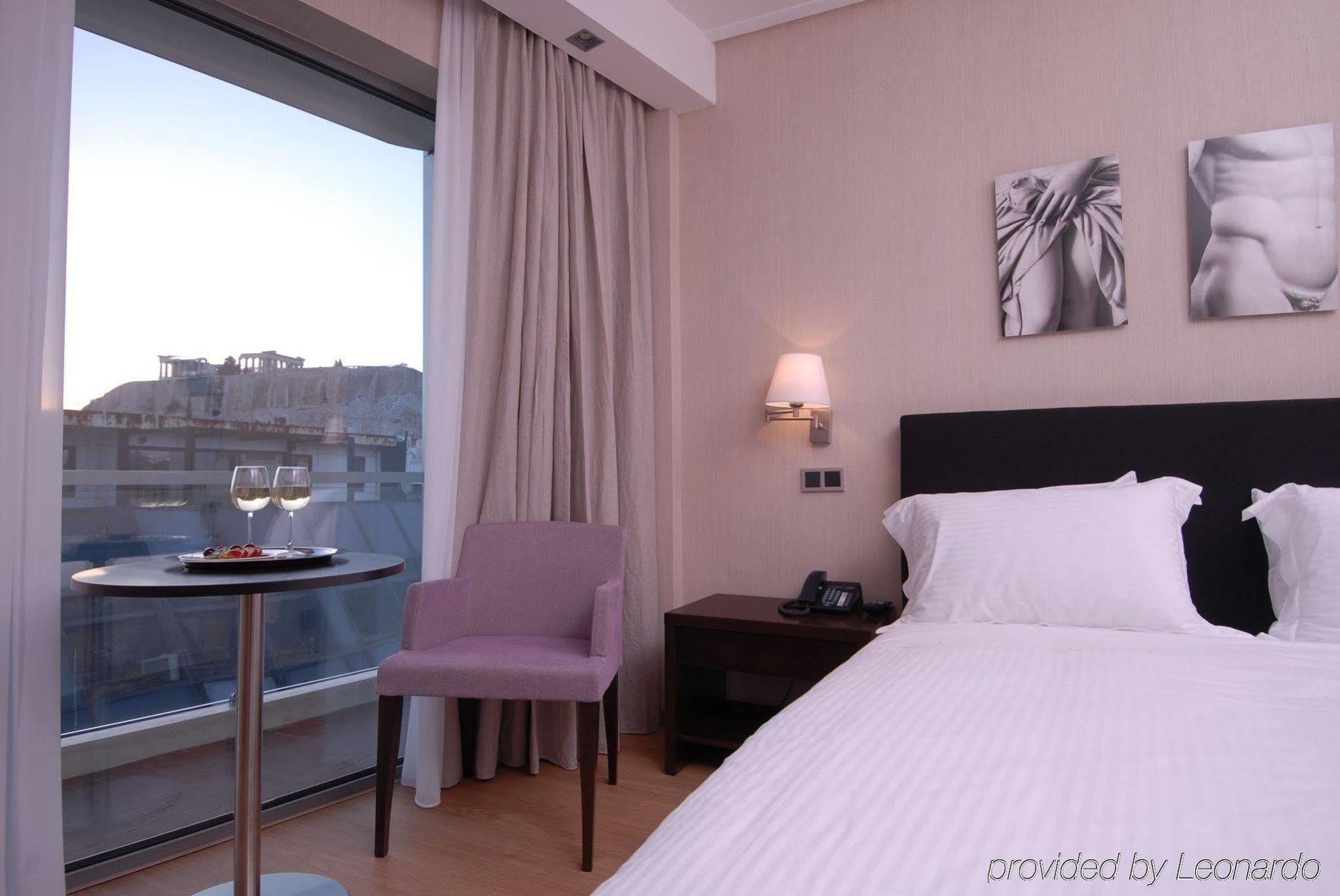 Hotel The Gate 4*