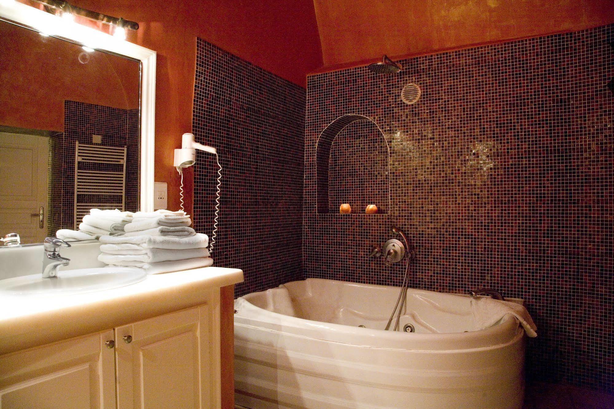 Hotel Adamis Majesty 3*