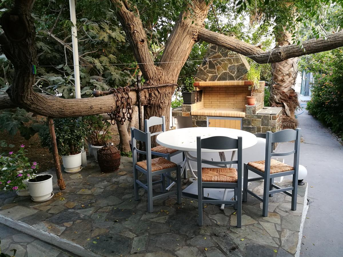 Gerania Milos Apartment
