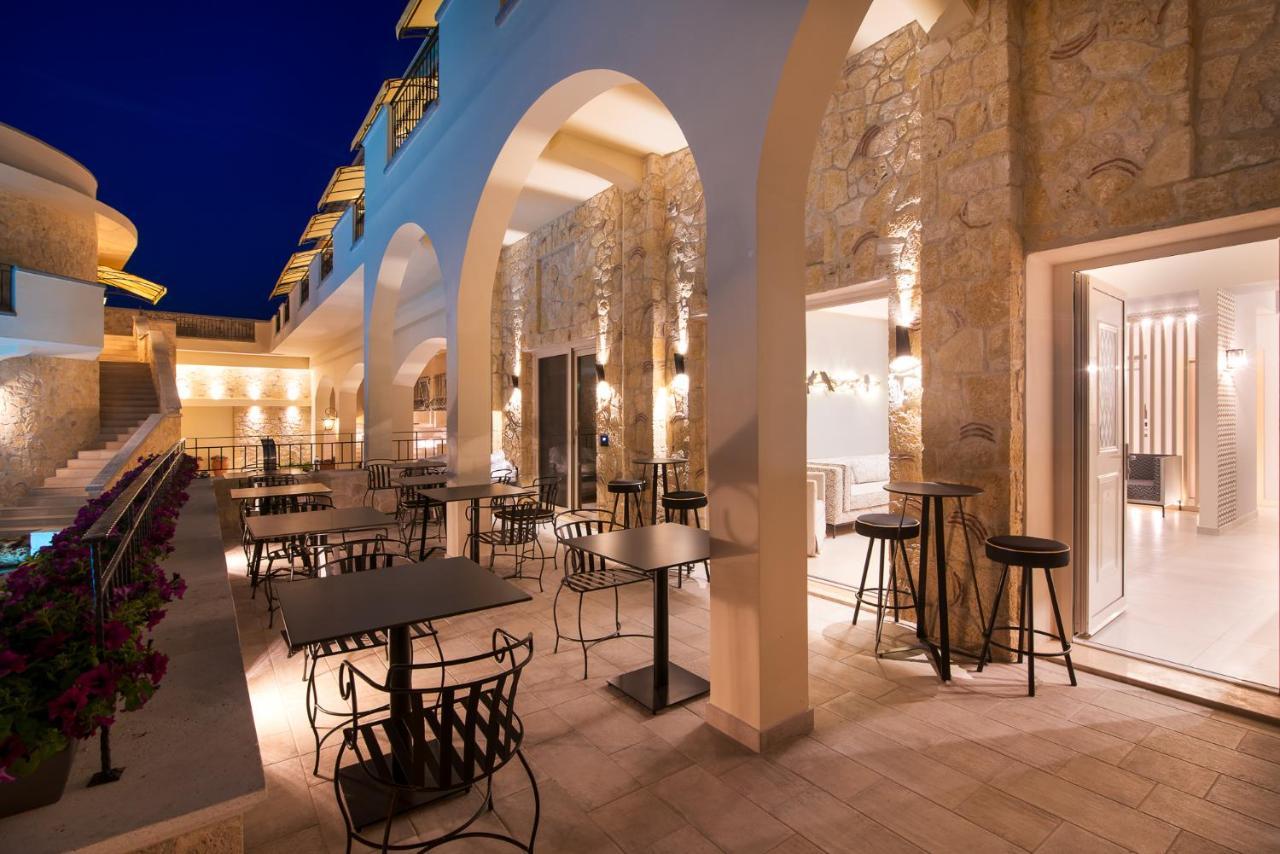 Neikos Mediterraneo Luxury Hanioti