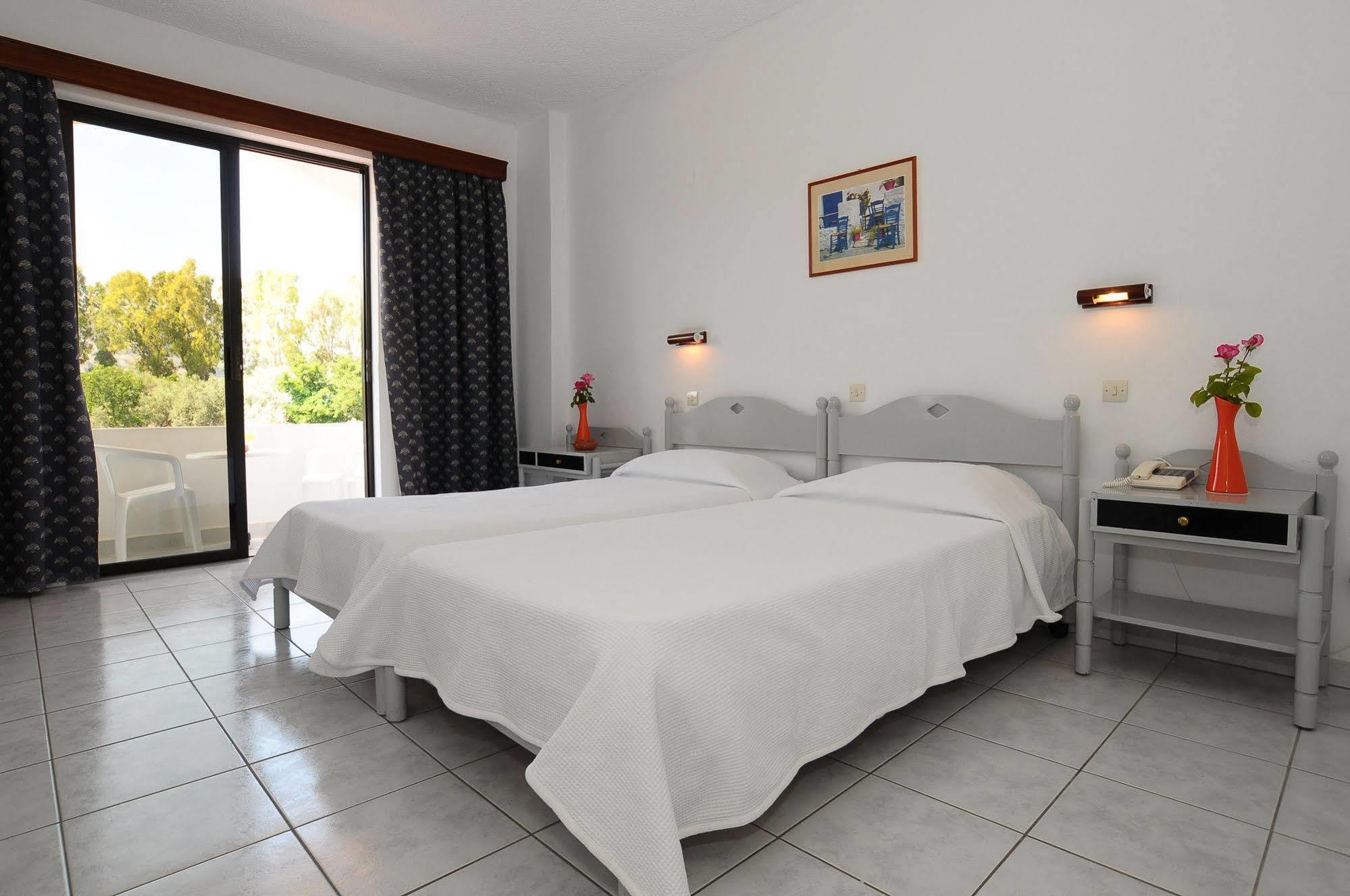Hotel Tina Flora 3*