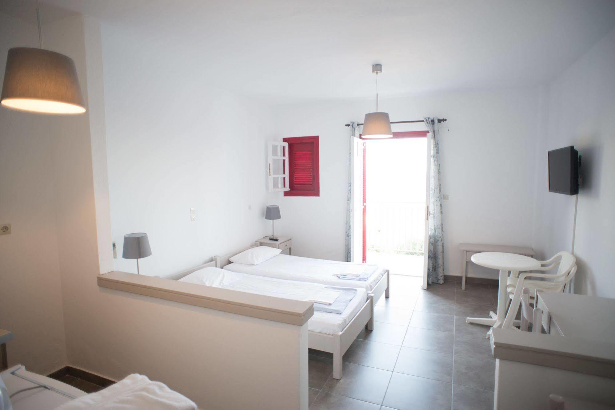 Ostria Hotel 2*