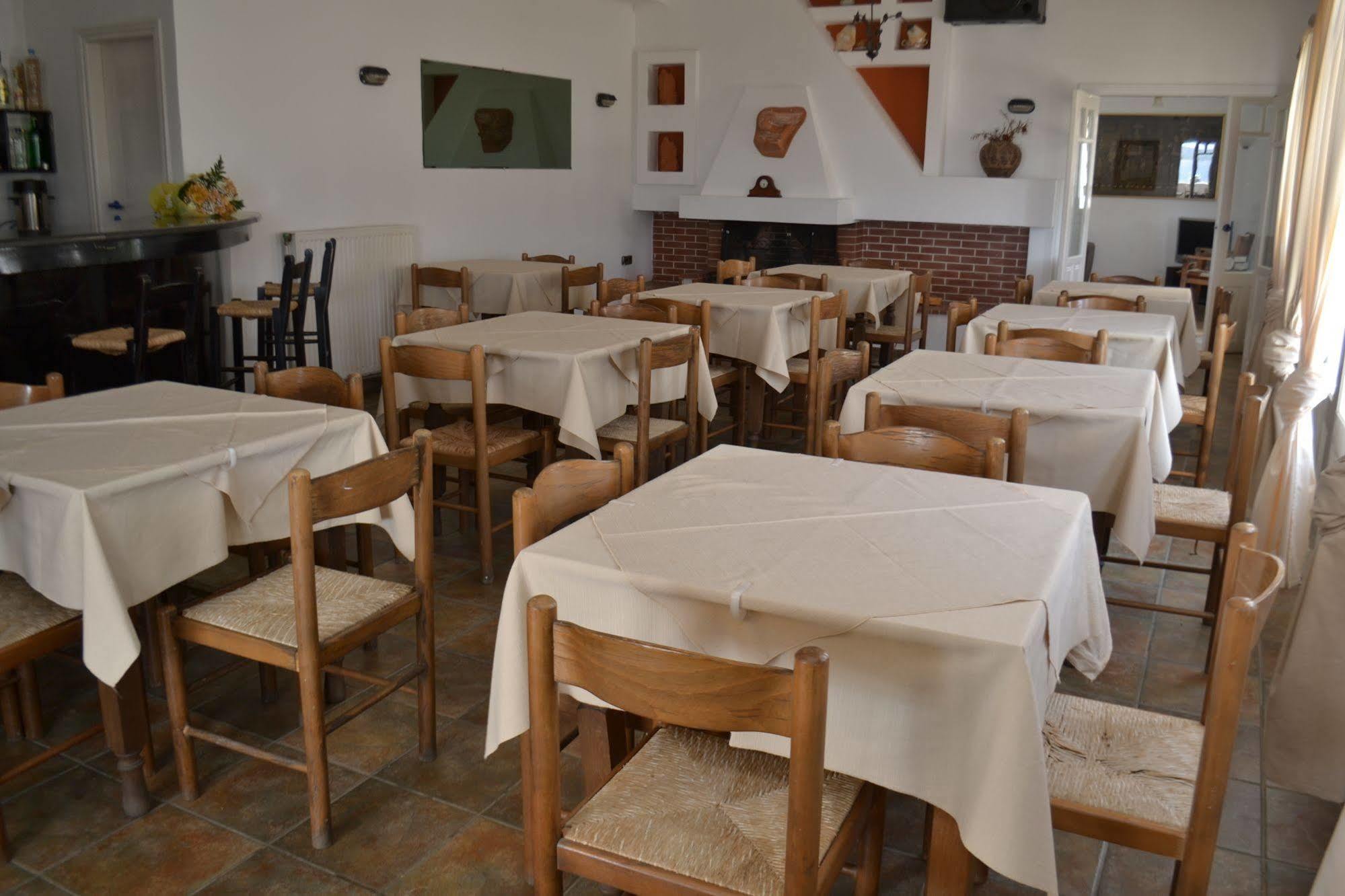 Ostria Hotel 2*
