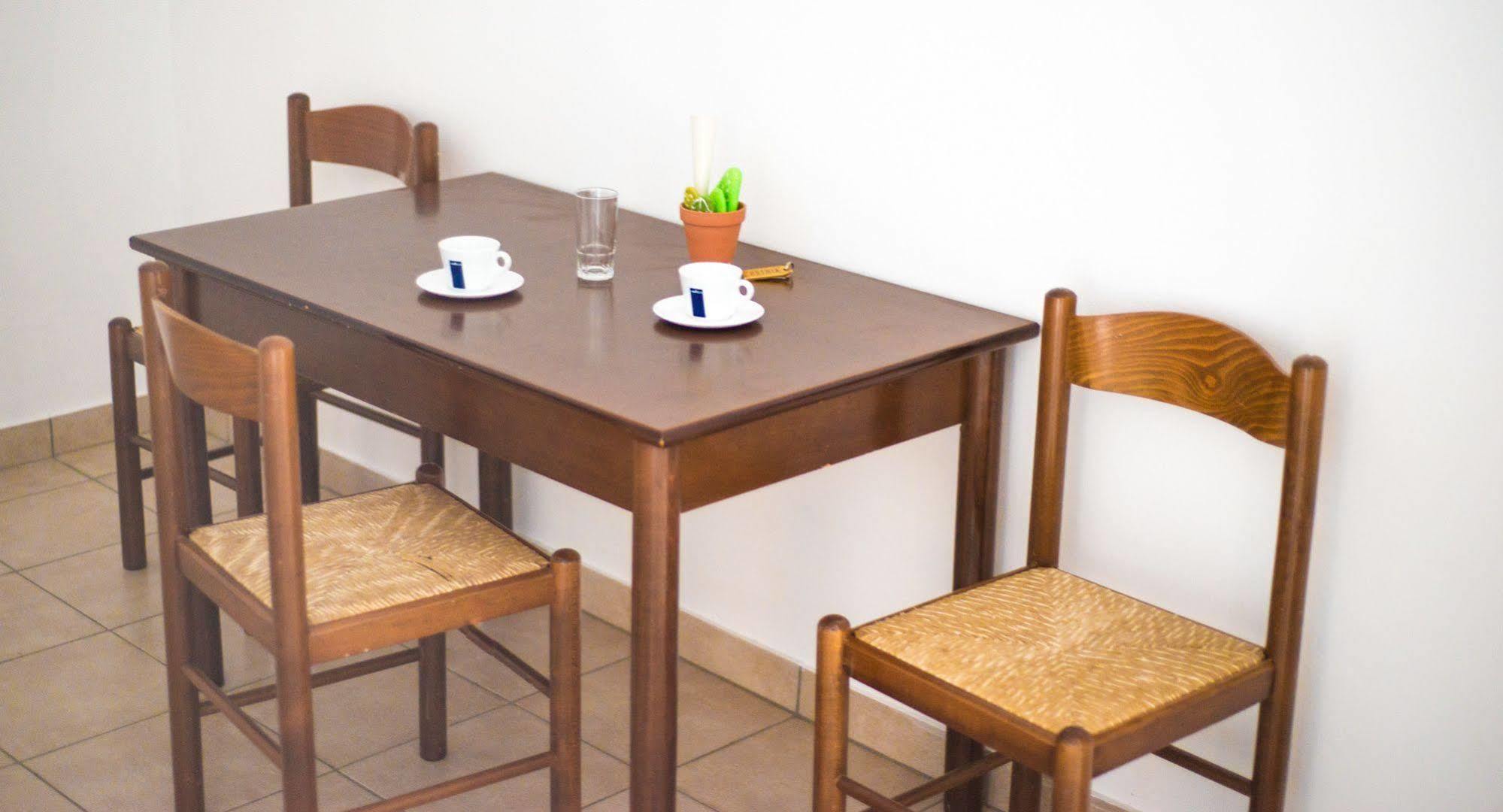 Ostria Hotel 2*