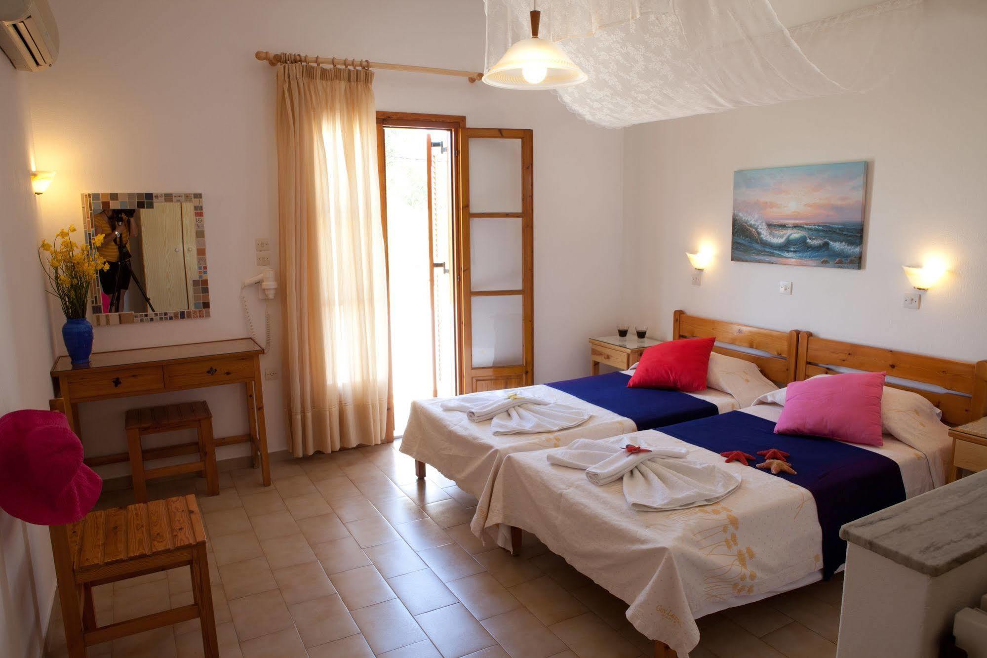 Cyclades Hotel