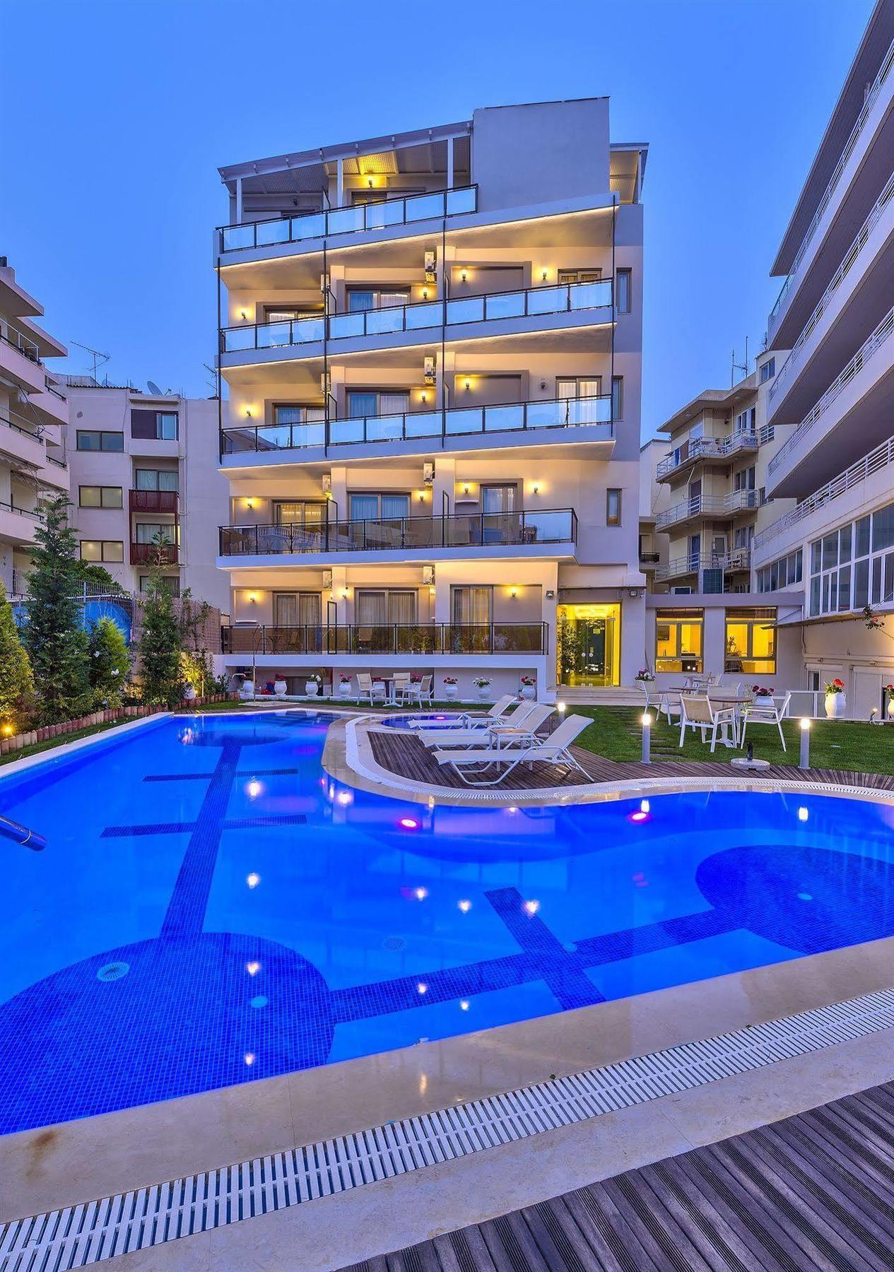 Leonidas & Aparthotel 3*