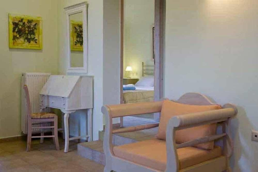 Agathes Traditional Houses 2*