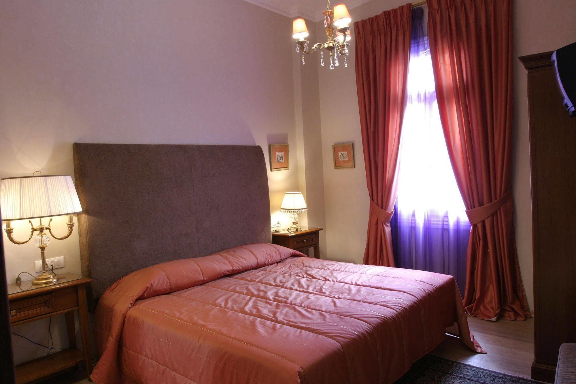Grande Bretagne - Hotel