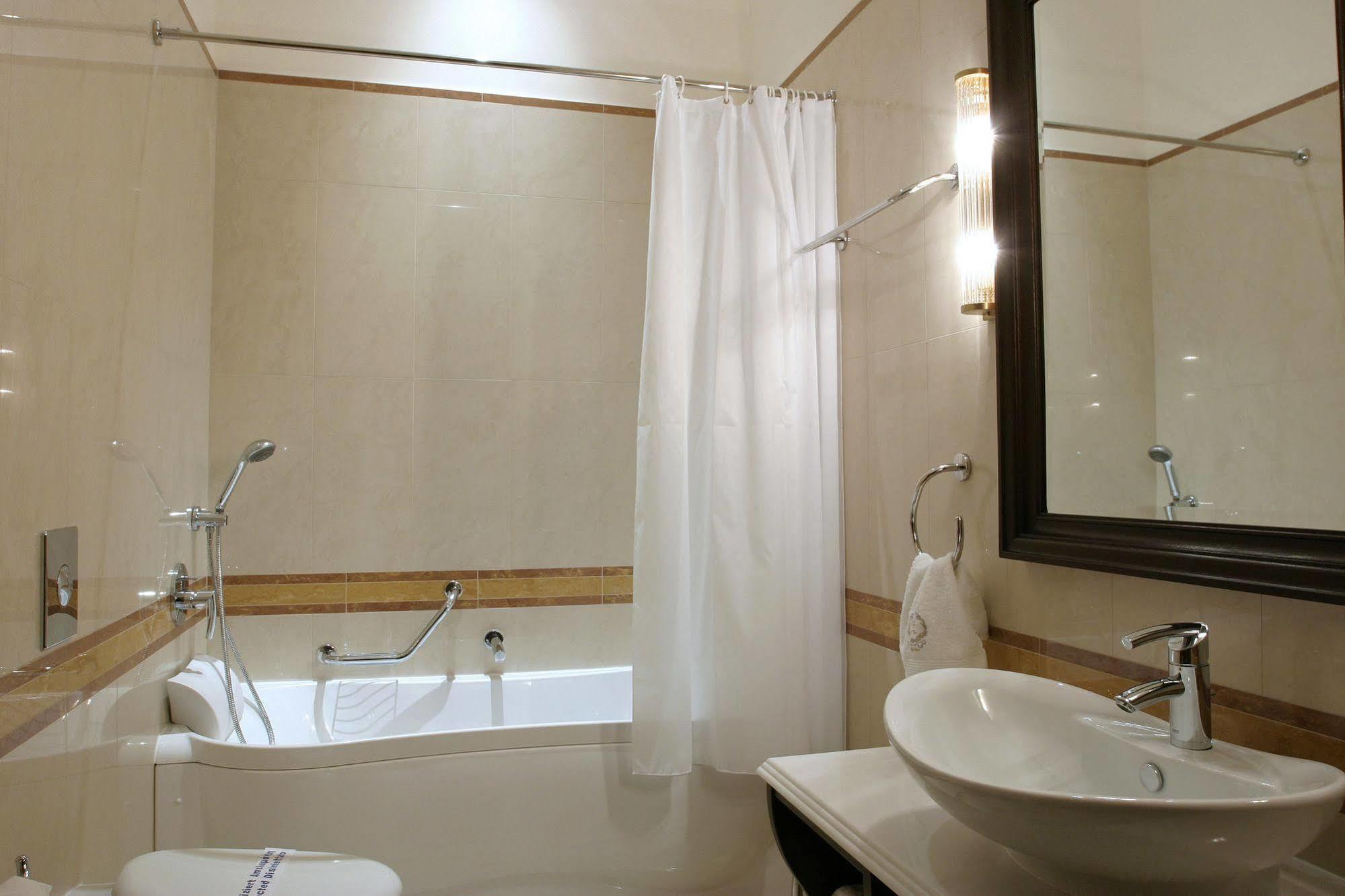 Grande Bretagne - 4*