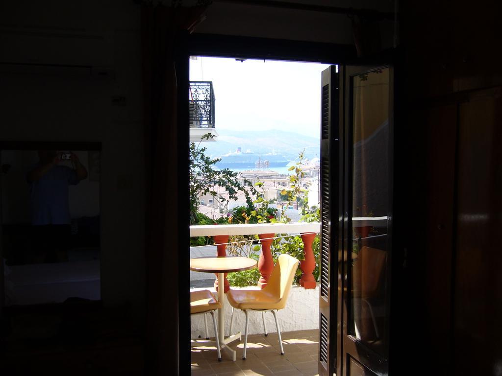 Odysseas 2* Samos Town