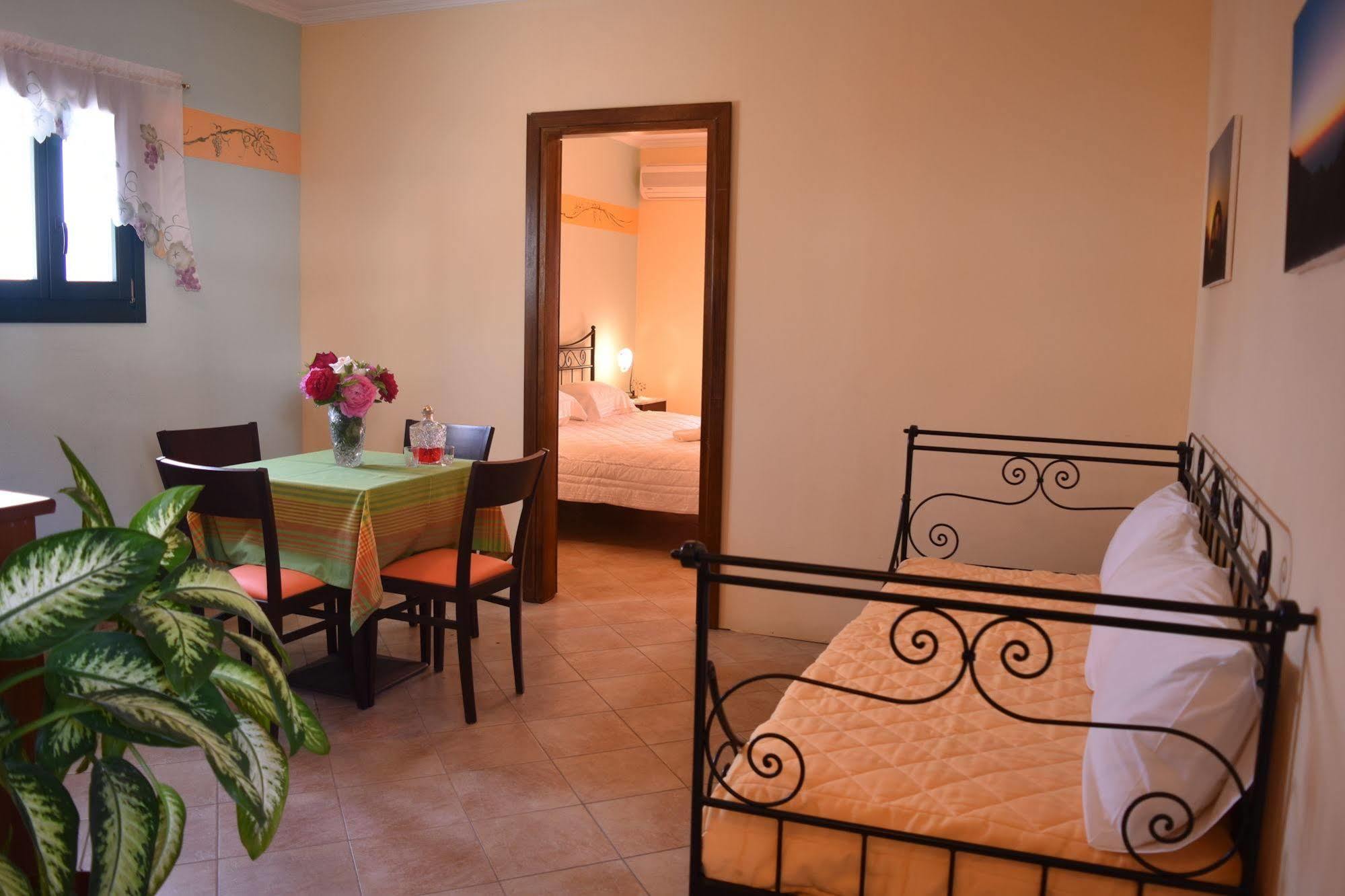 Dilina Aparthotel Arkasa