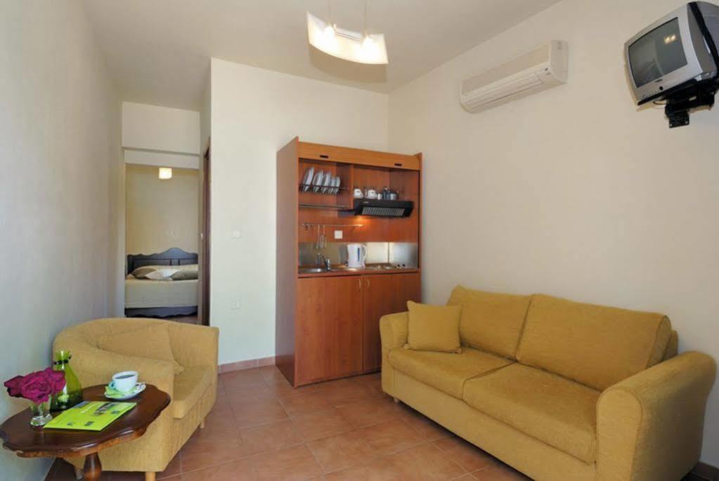 Enalion Aparthotel