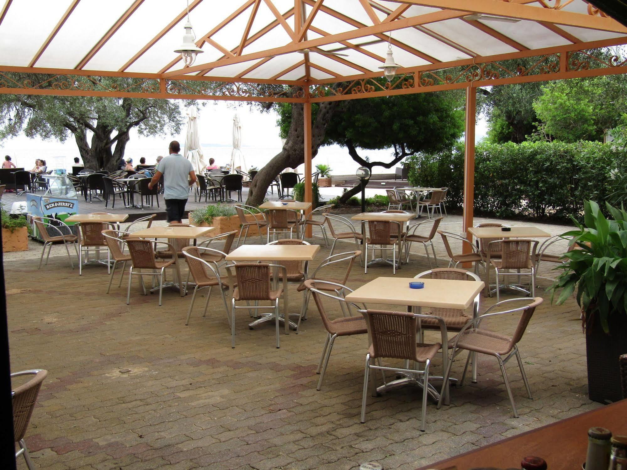 Beach Holiday Apartment, Corfu,greece * Barbati