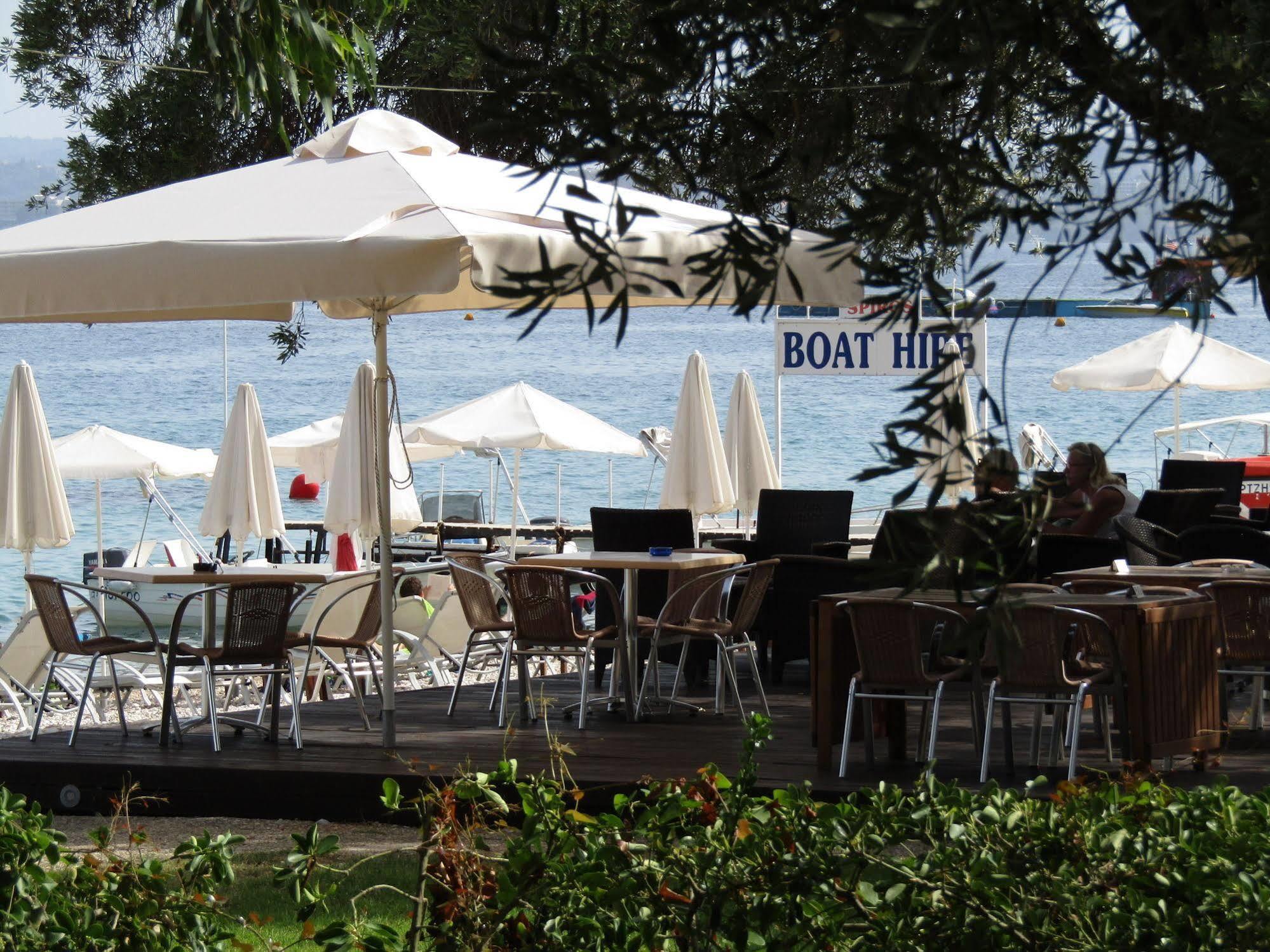 Beach Holiday Apartment, Corfu,greece Holiday home