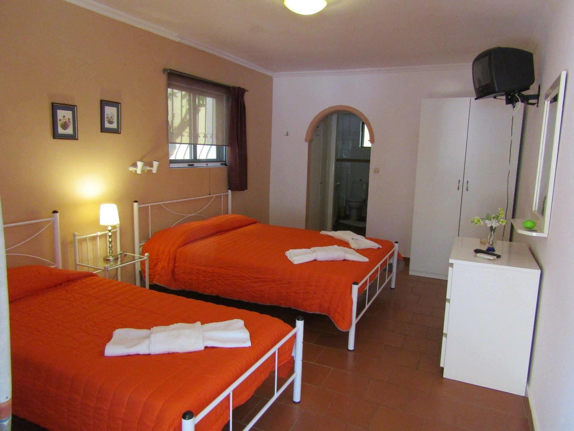 Beach Holiday Apartment, Corfu,greece * Barbati