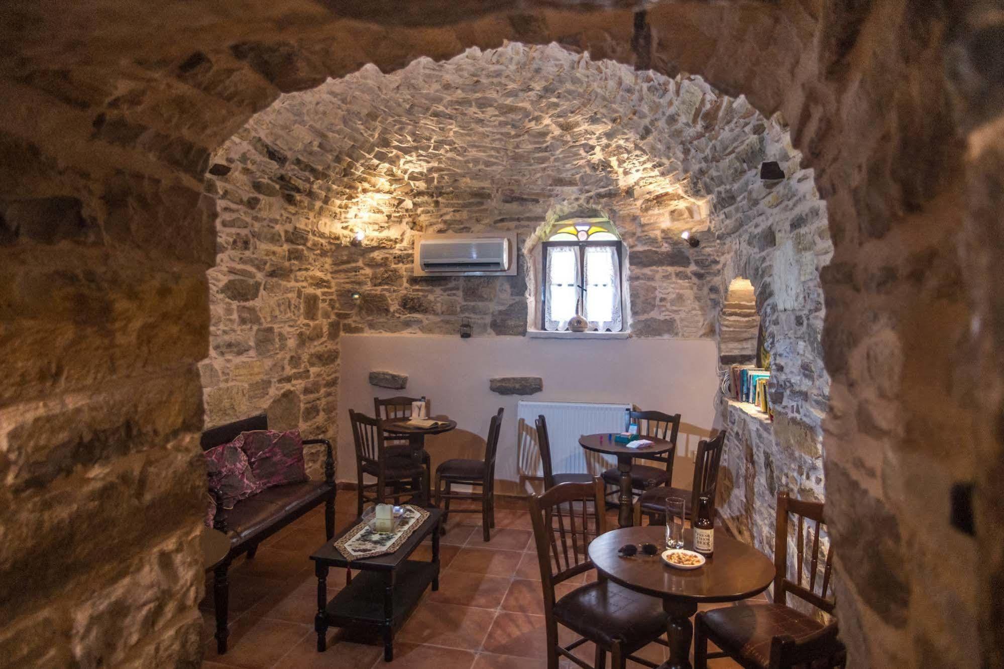 Hotel Vouno Village