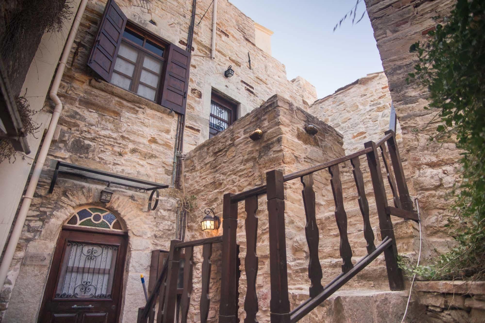 Vouno Village Hotel 3*