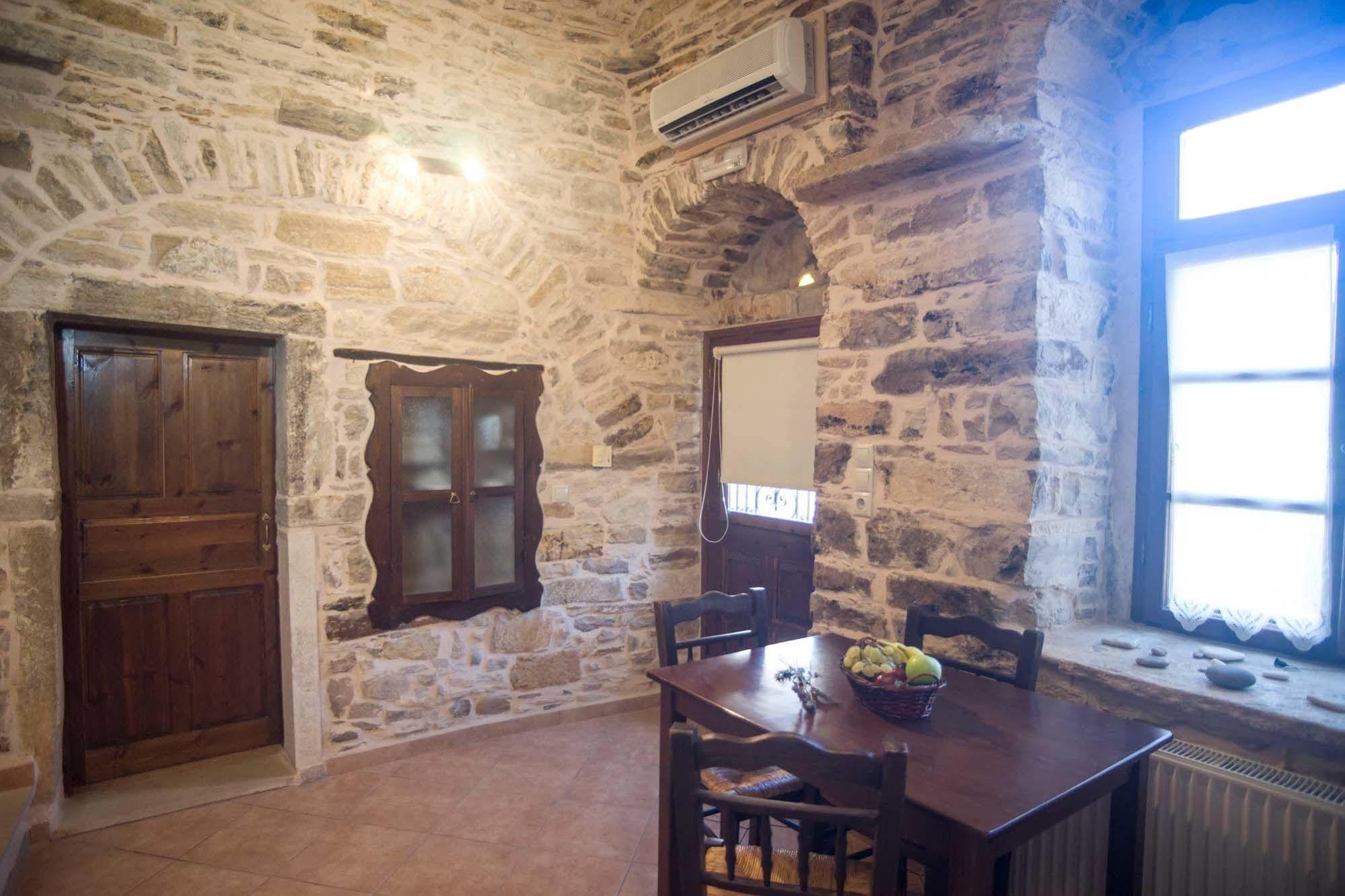 Vouno Village Hotel