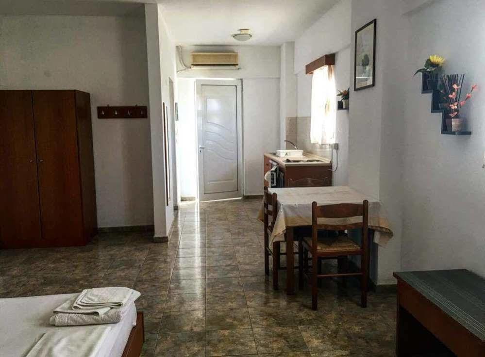 Apartment Paradise *