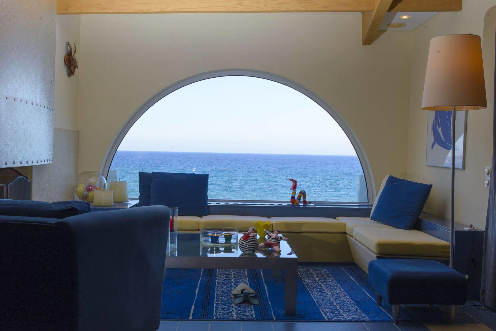 Aptera Beach Hotel