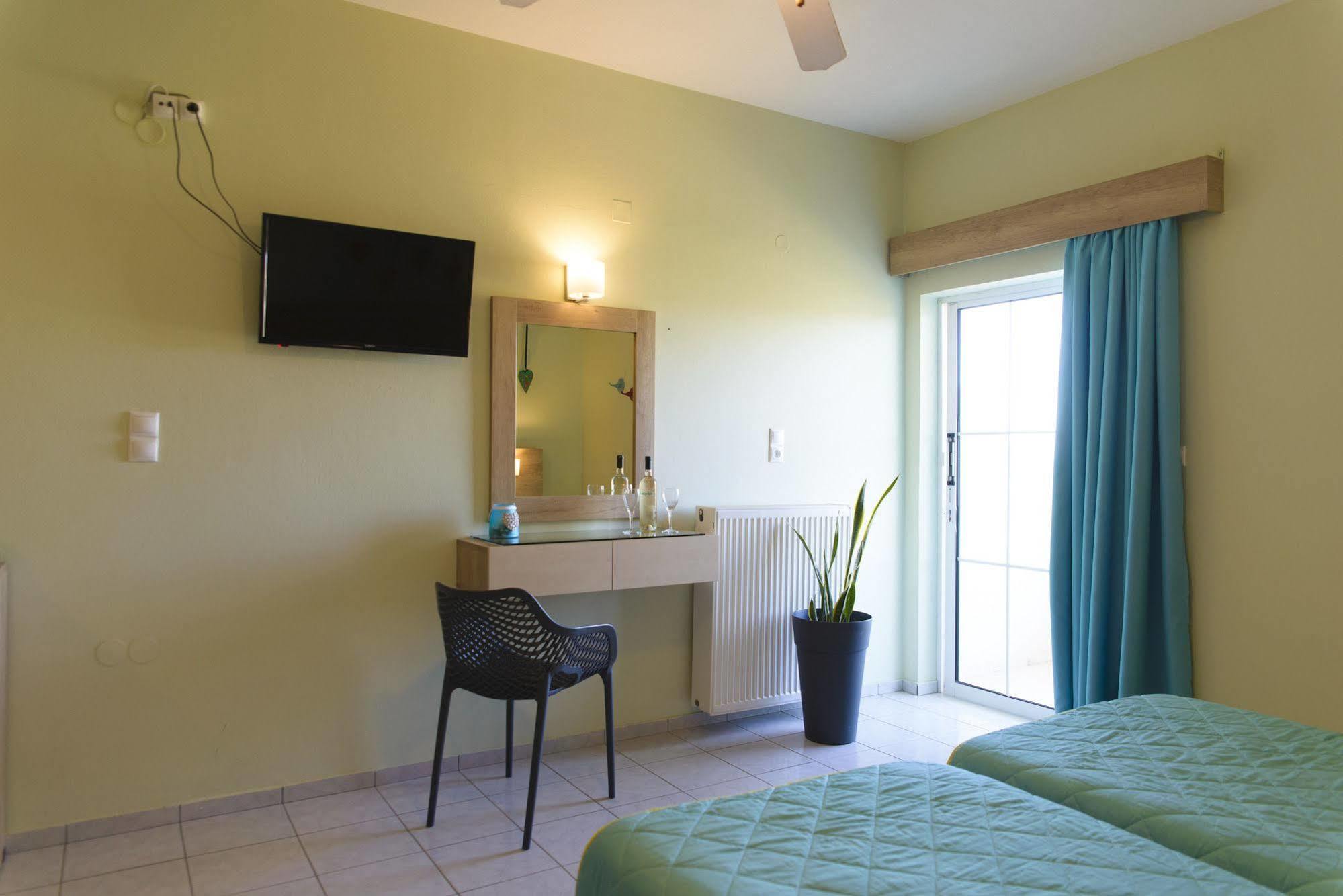 Aptera Beach Hotel