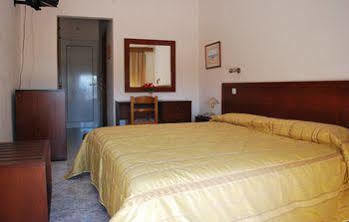 Blue Bay Hotel Charamida