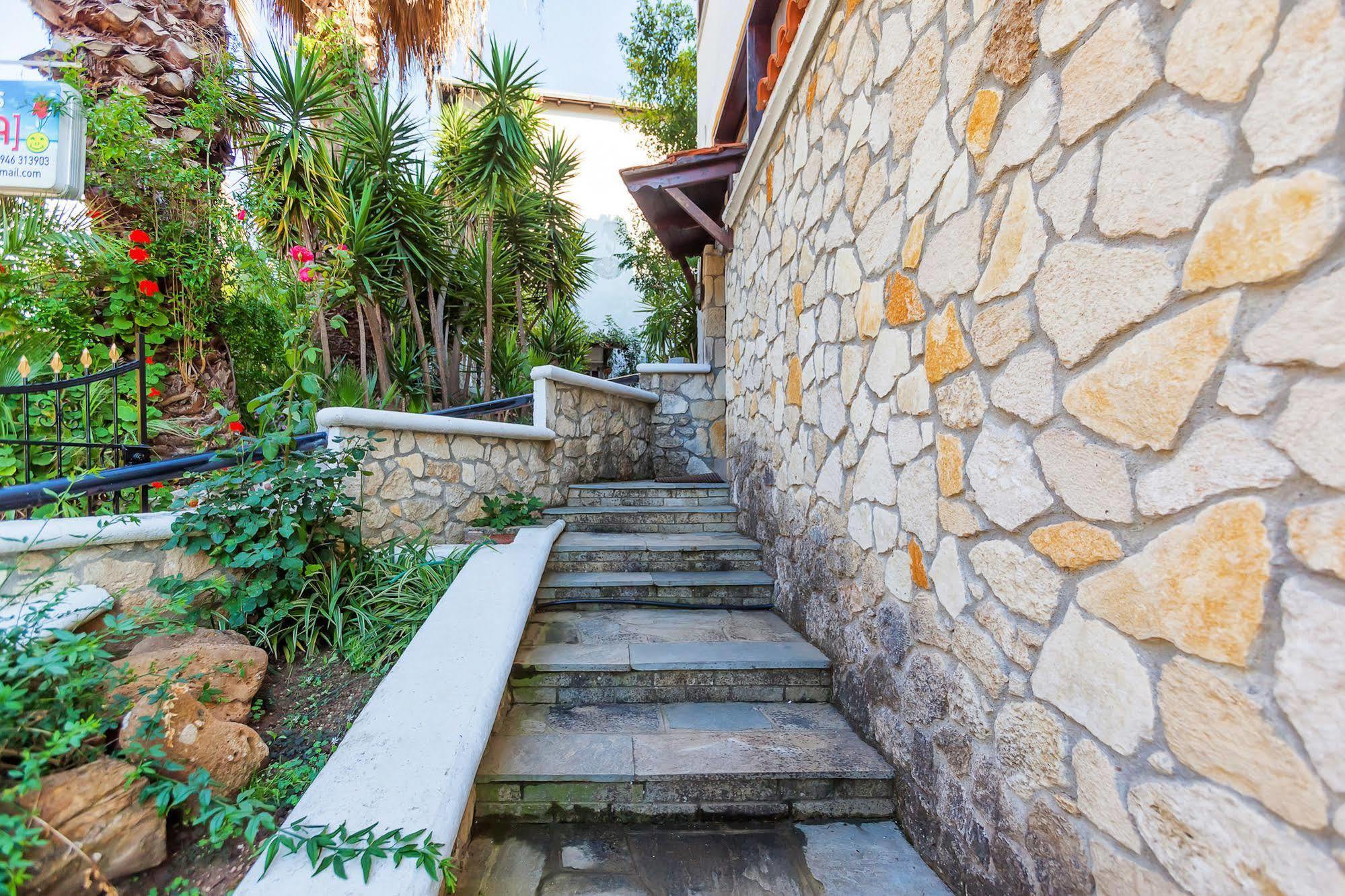 Xenios Loutra Village Karnagio Loutra (Kassandra)