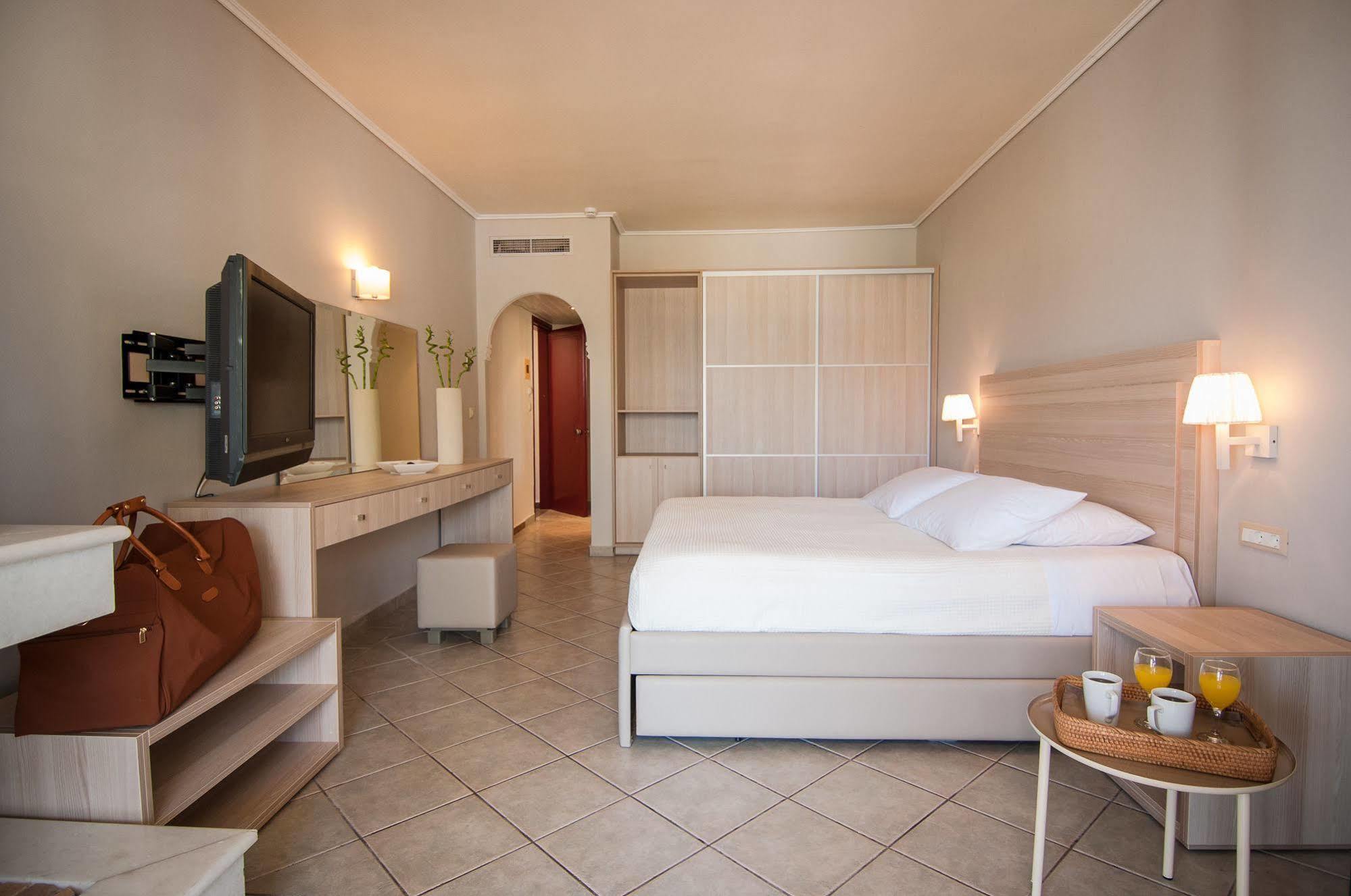 Phoenix Hotel Planos (Zakynthos)
