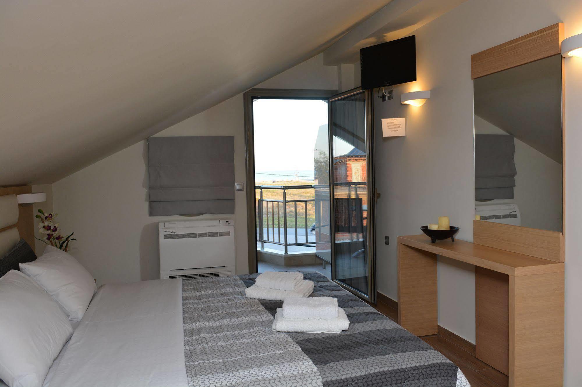 Epavlis Hotel