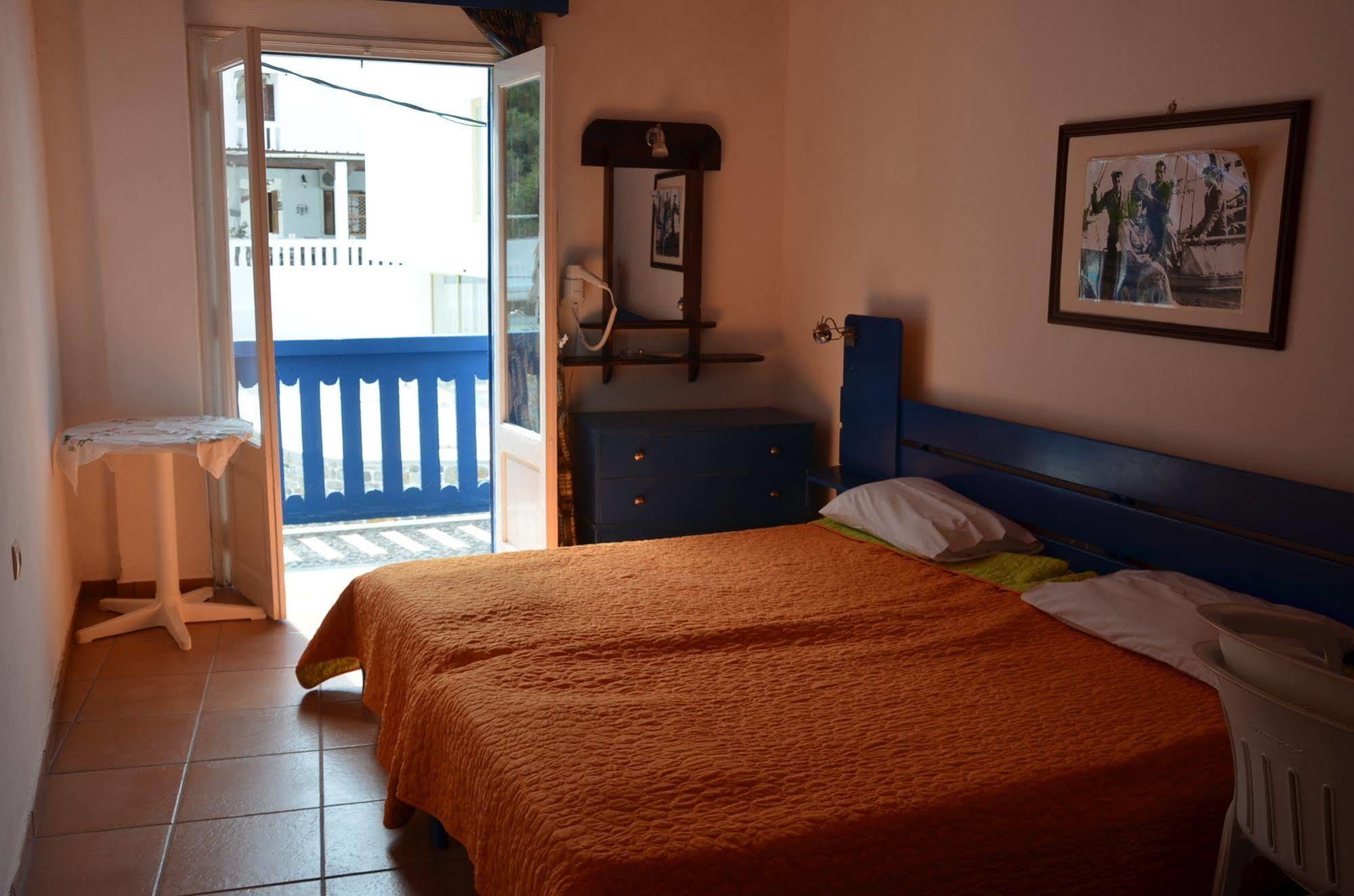 Themis Hotel 2*