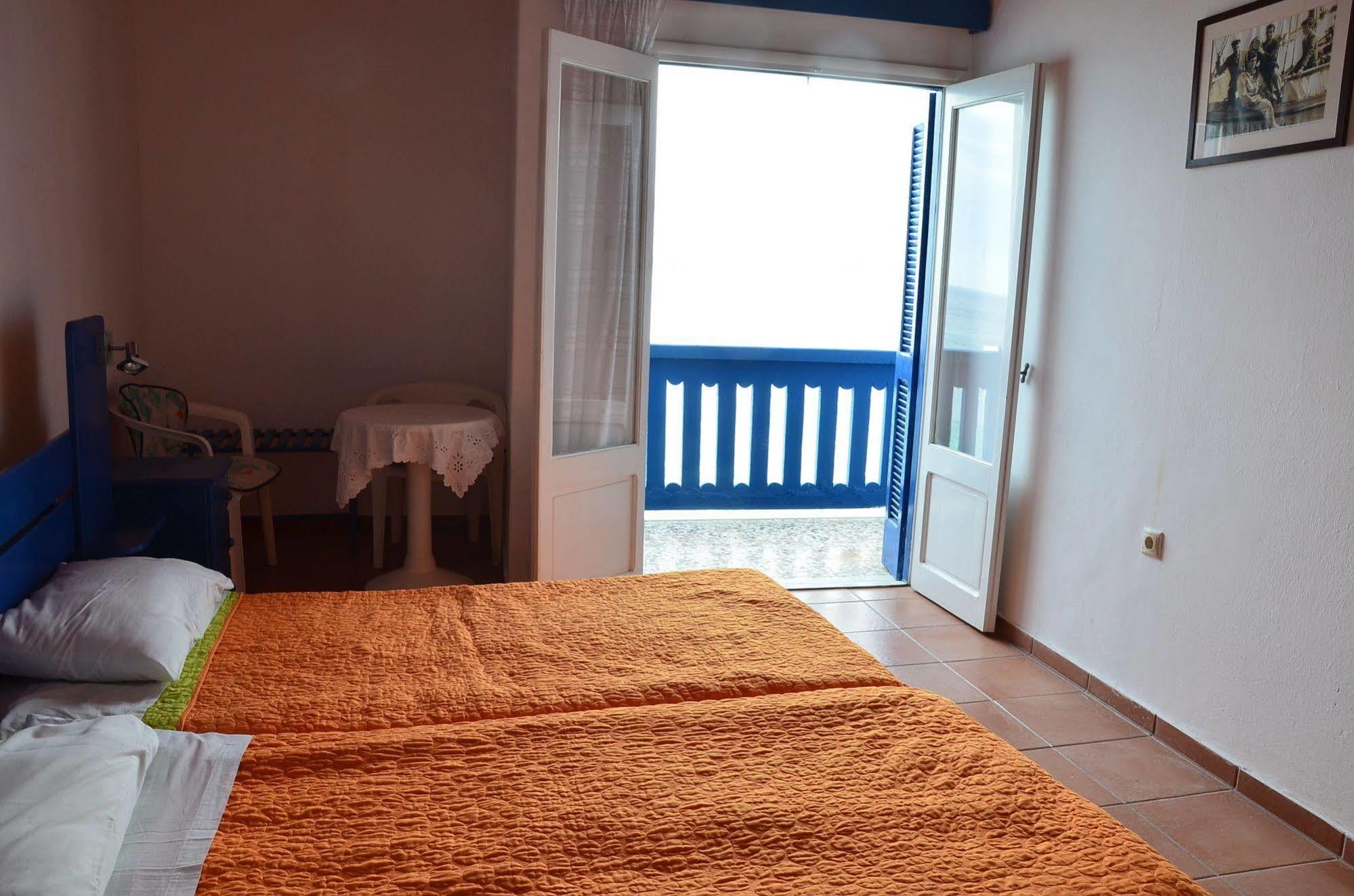 Themis Hotel 2*