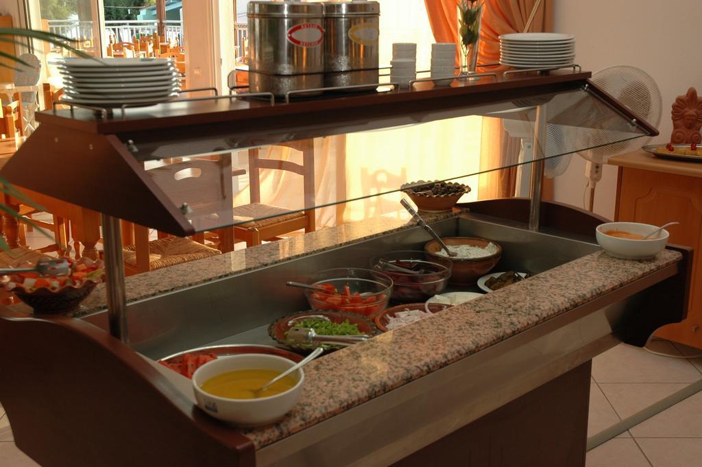 Tavari Beach Hotel 3*