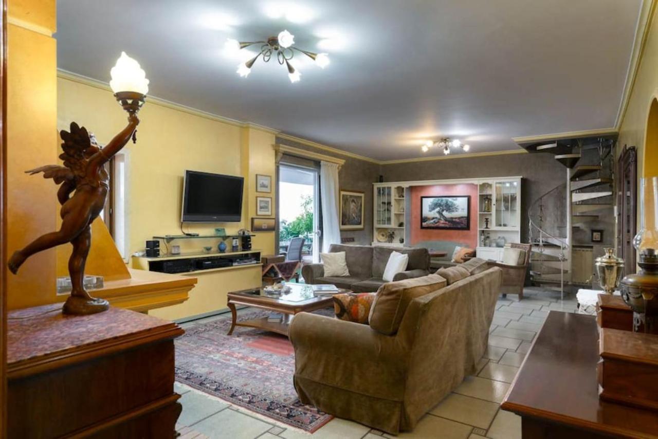 165 Sm Penthouse Maisonette Apartment * Athens