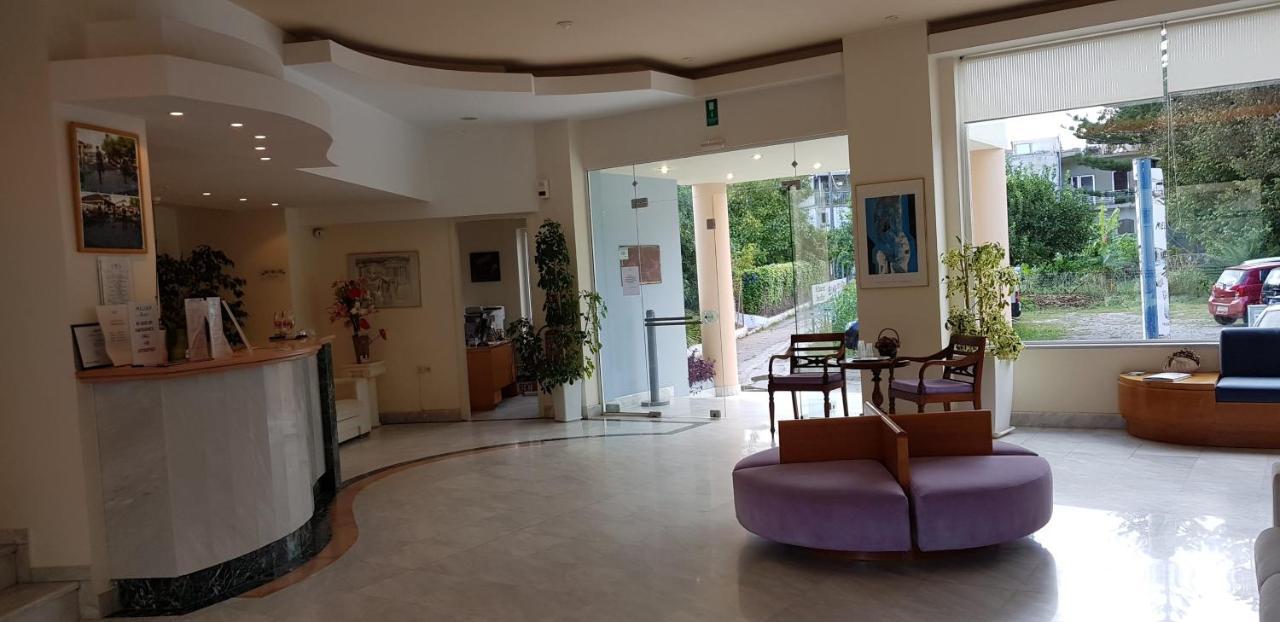 Melina Aparthotel Platanias (Crete)