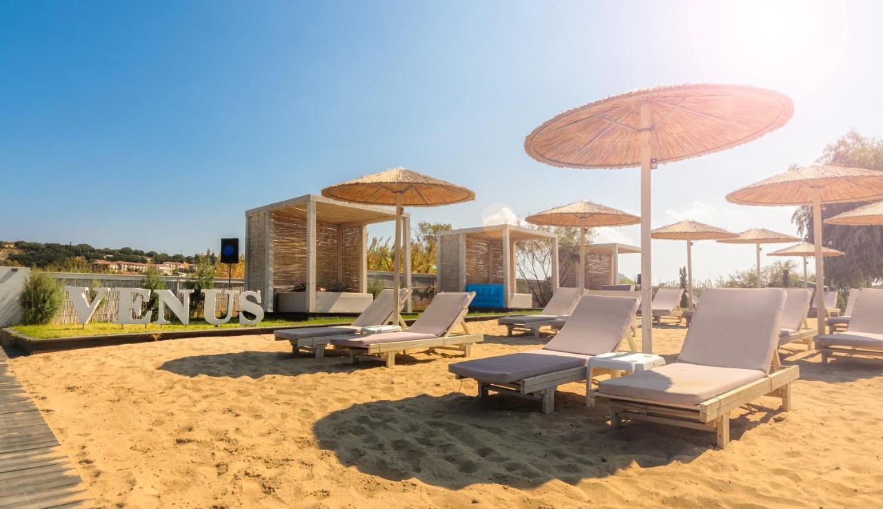 Venus Resort *