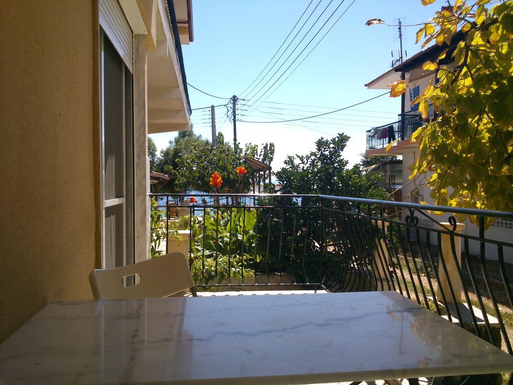 Gkoloi & Apartment