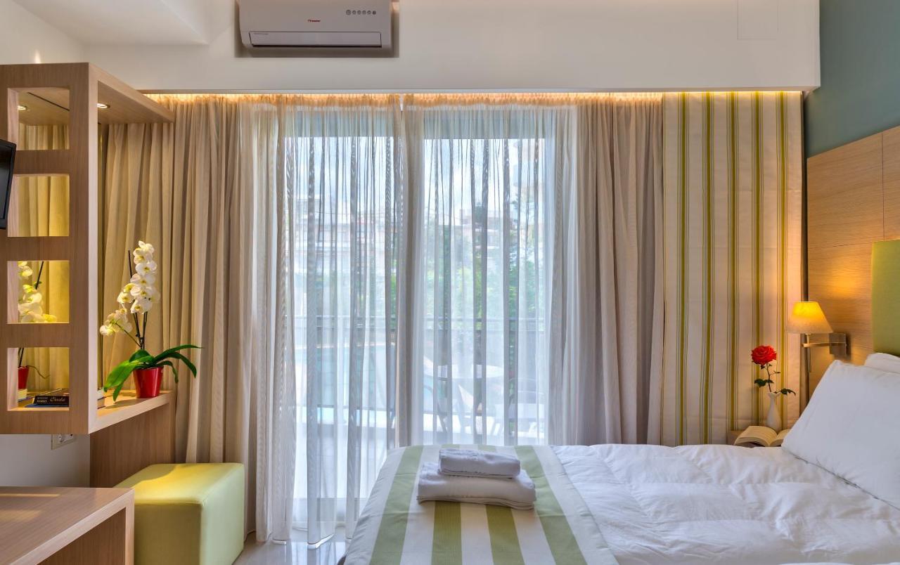 Leonidas & Aparthotel 3*