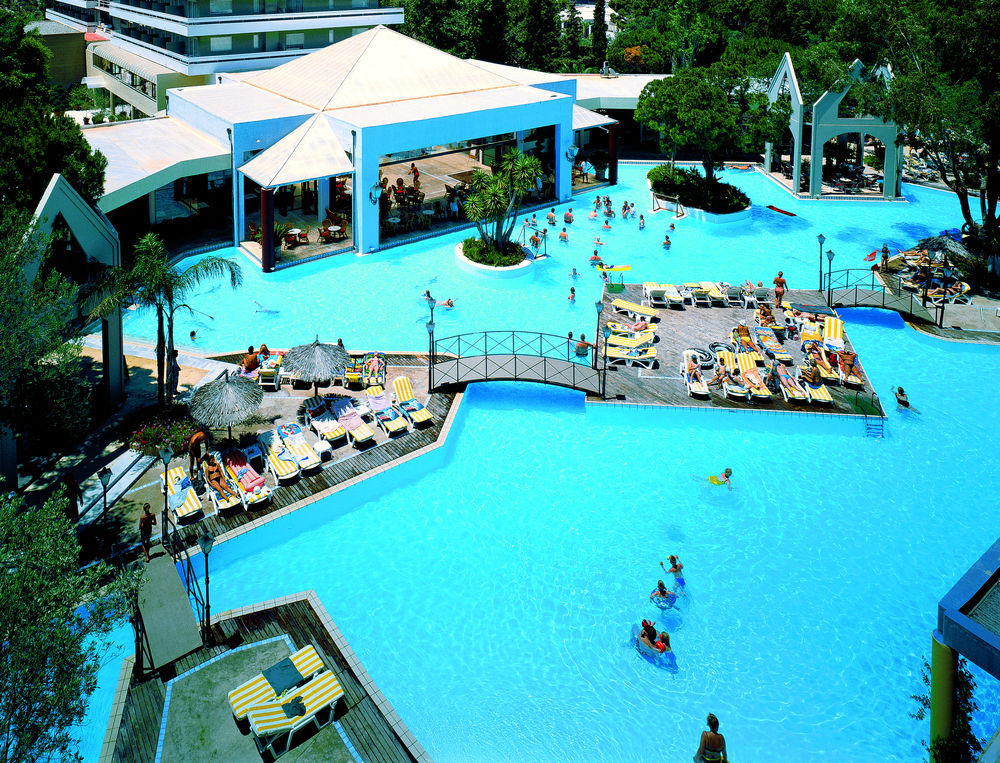 Dionysos Hotel