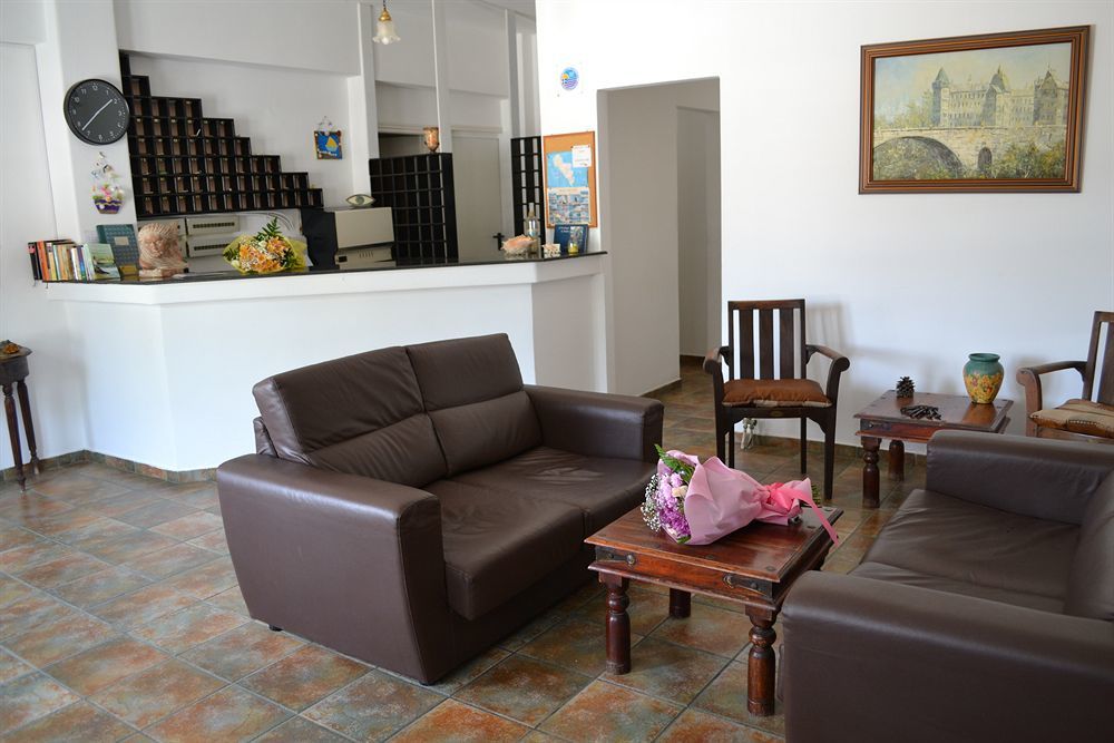 Ostria Hotel