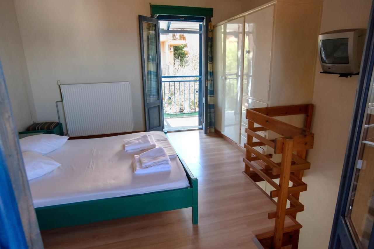 Kleoni Club Aparthotel 3*