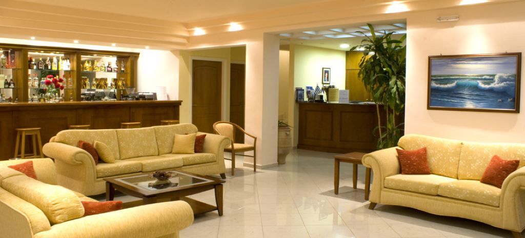 Hiona Hotel 3*
