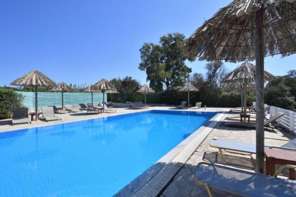 Surfing Front Parikia (Paros)