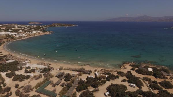 Surfing Front 3* Parikia (Paros)